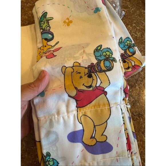 Vintage Y2K Winnie the Pooh 63” drapes 100 acre collection poohs garden - Picture 5 of 5